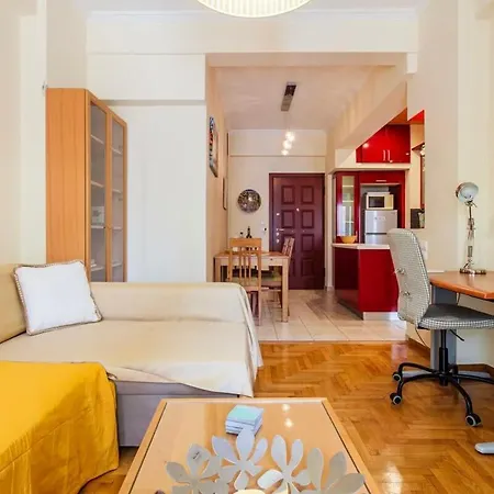 Athens Strawberry Hideaway - City Chic Retreat Exterior photo