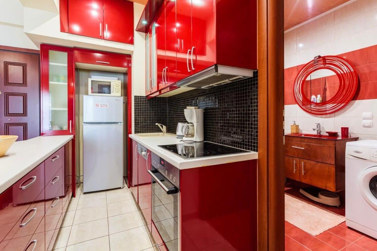 Strawberry Hideaway - Chic Retreat *